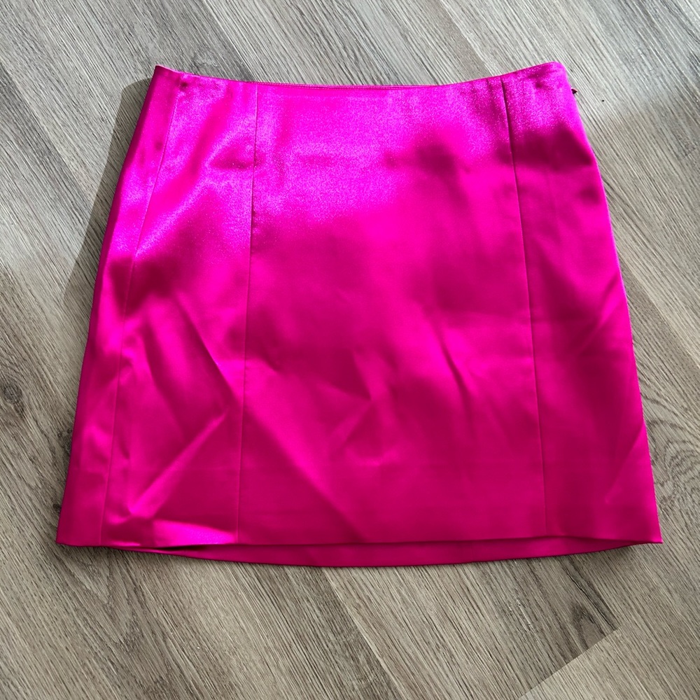 NEW mini skirt by FRAME. Size 6